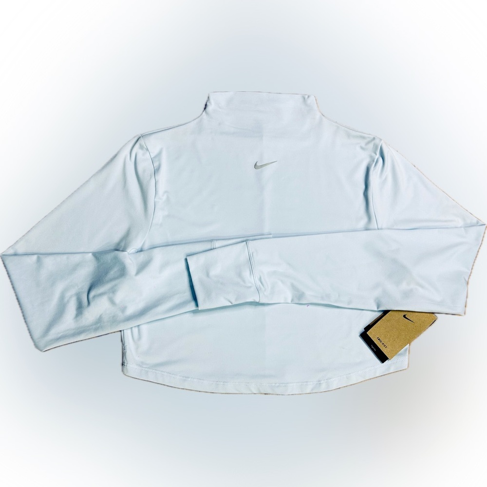 Nike Women's Fitted Light Blue Long Sleeve Top